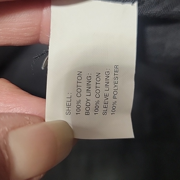 Gap, Size Unknown Black Toggle Closure Coat. Gently Used Condition - Picture 12 of 13